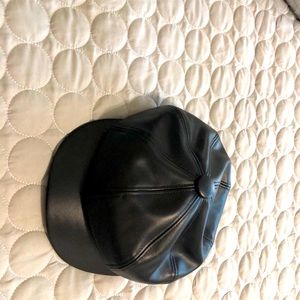 🍒🍒New Womens faux leather cap,  best to bundle this !!